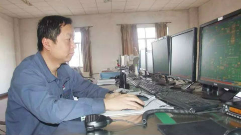 廖勇：從“半路出家”到“技術(shù)大拿” 轉(zhuǎn)崗14年再成技術(shù)帶頭人