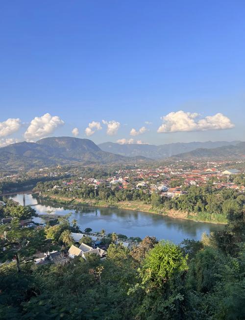 瑯勃拉邦 瑯勃拉邦