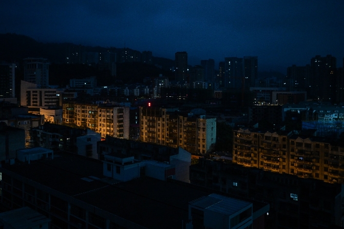 2020年11月23日，黎明時分的福建省三明城區(qū)。