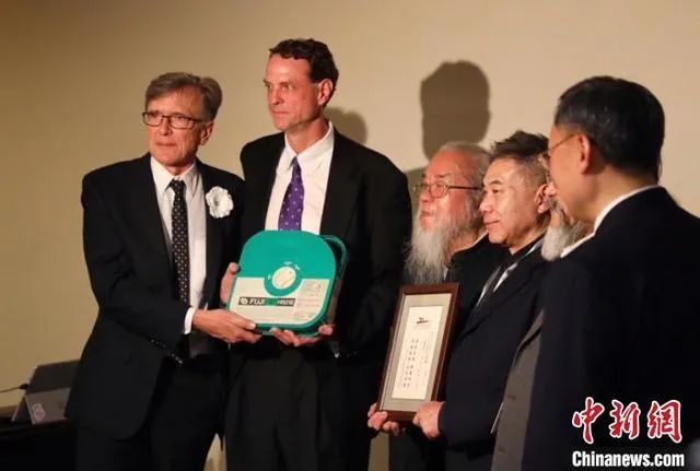 我們?yōu)槭裁床荒芡洠?/></p><p style=