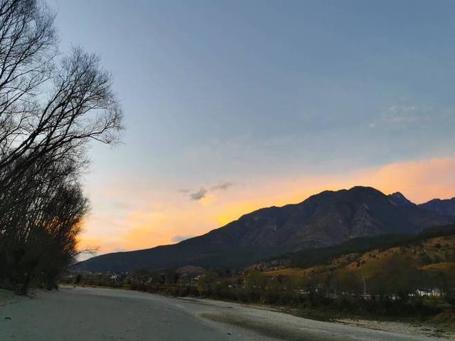 “春雪”與“春花”在迪慶相遇