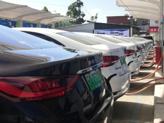 WWSnaDJryr WWSnaDJryr