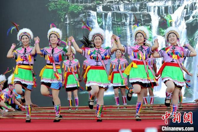 華安高山族舞蹈?！埥鸫?攝