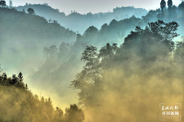 開屏策劃｜冬至云南—保山昌寧霧海（開屏新聞記者及通訊員 攝）