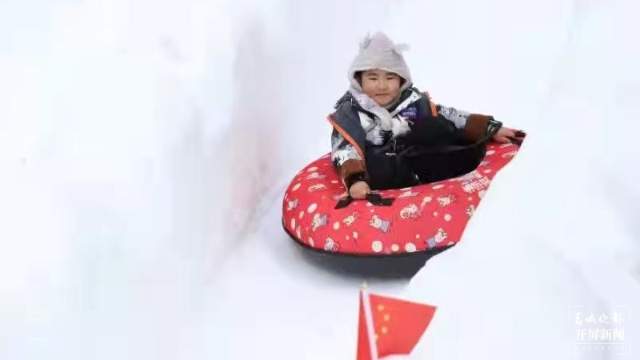 轎子雪山(開屏新聞記者王宇衡)